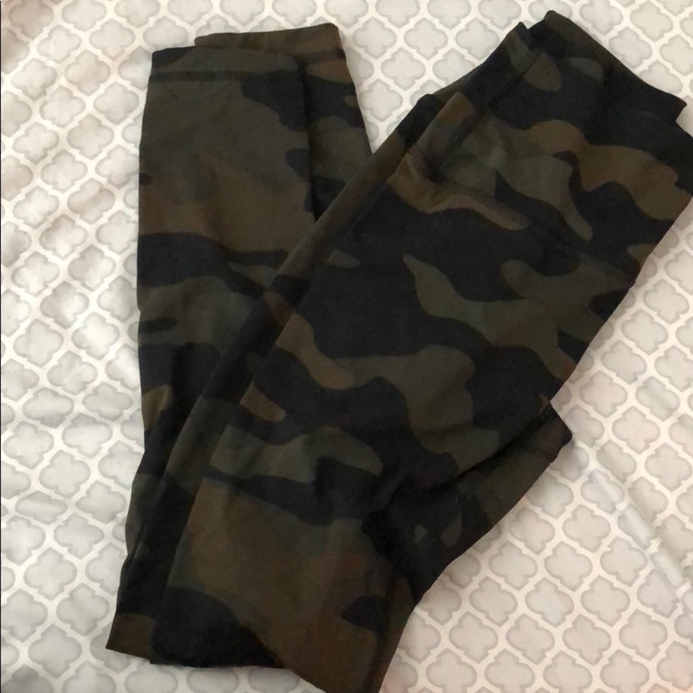 PINK ultimate high waist camo legging